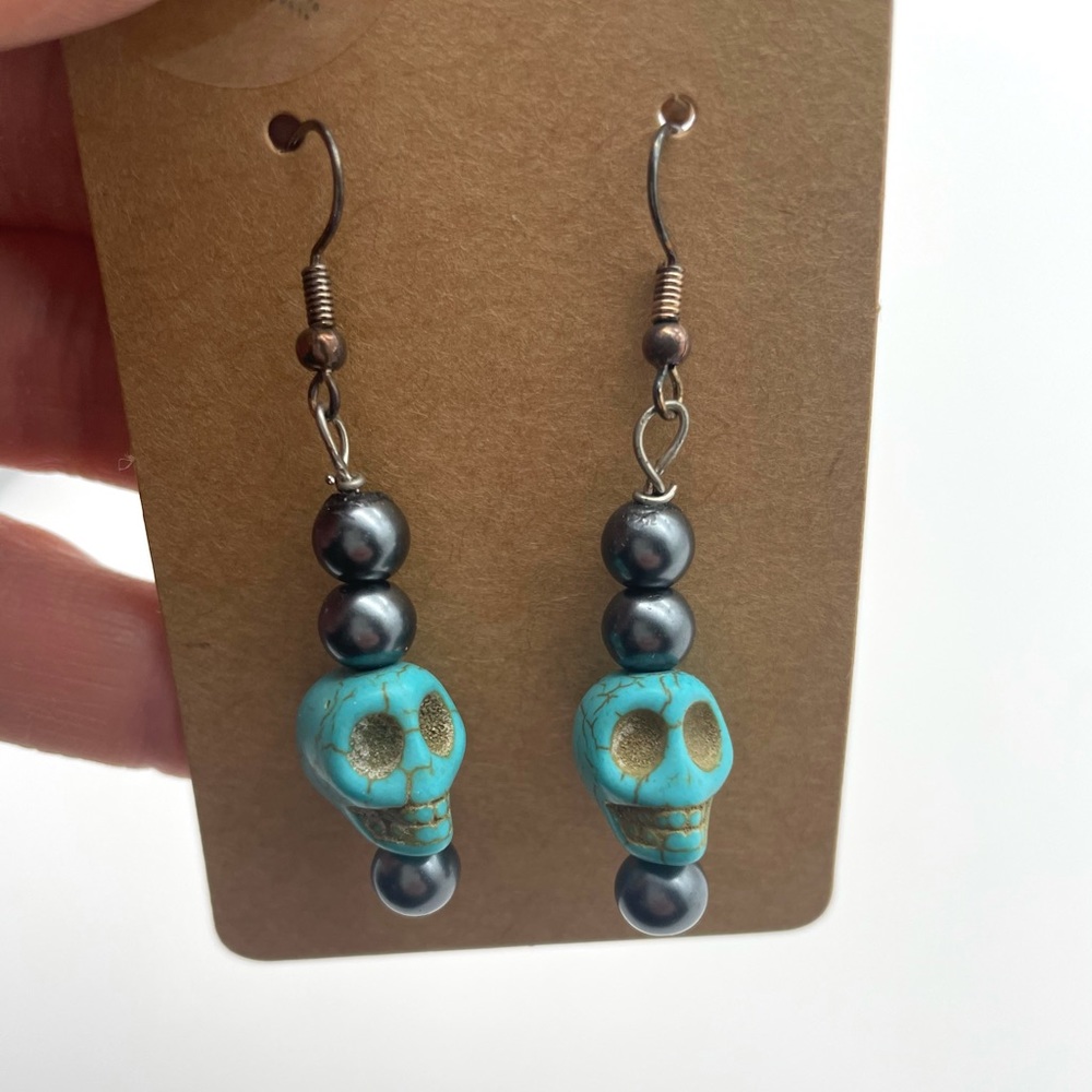 ⭐️ 💀 Turquoise Skull Earrings
